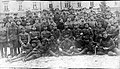 Wojna polsko-ukraińska (polscy ochotnicy przed kościołem w Chyrowie) 1919.jpeg