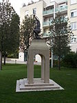 Archer statue (2009). - Csörsz St., Budapest.JPG